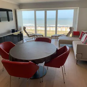 https://appartement-beachview-westende.ostend-hotel.net